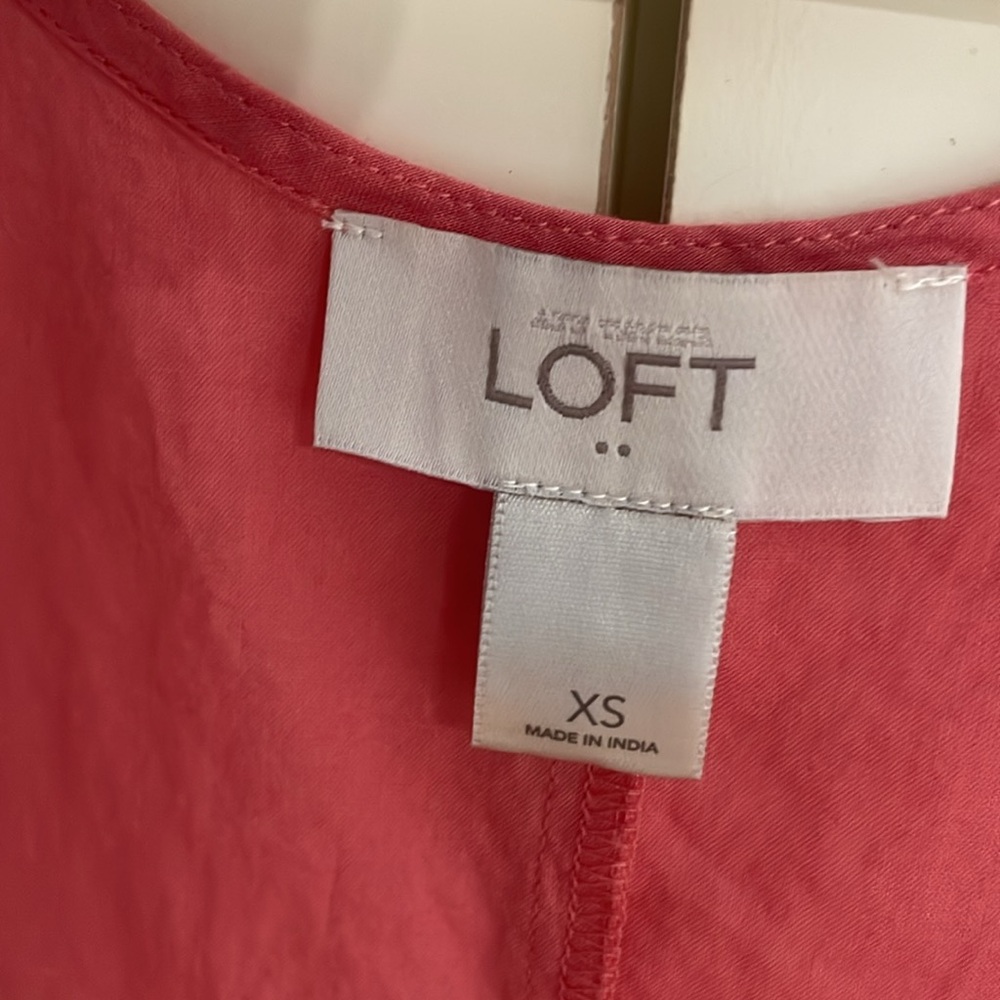 Loft sleeveless embroidered scoop neck top color Salmon - Picture 3 of 6